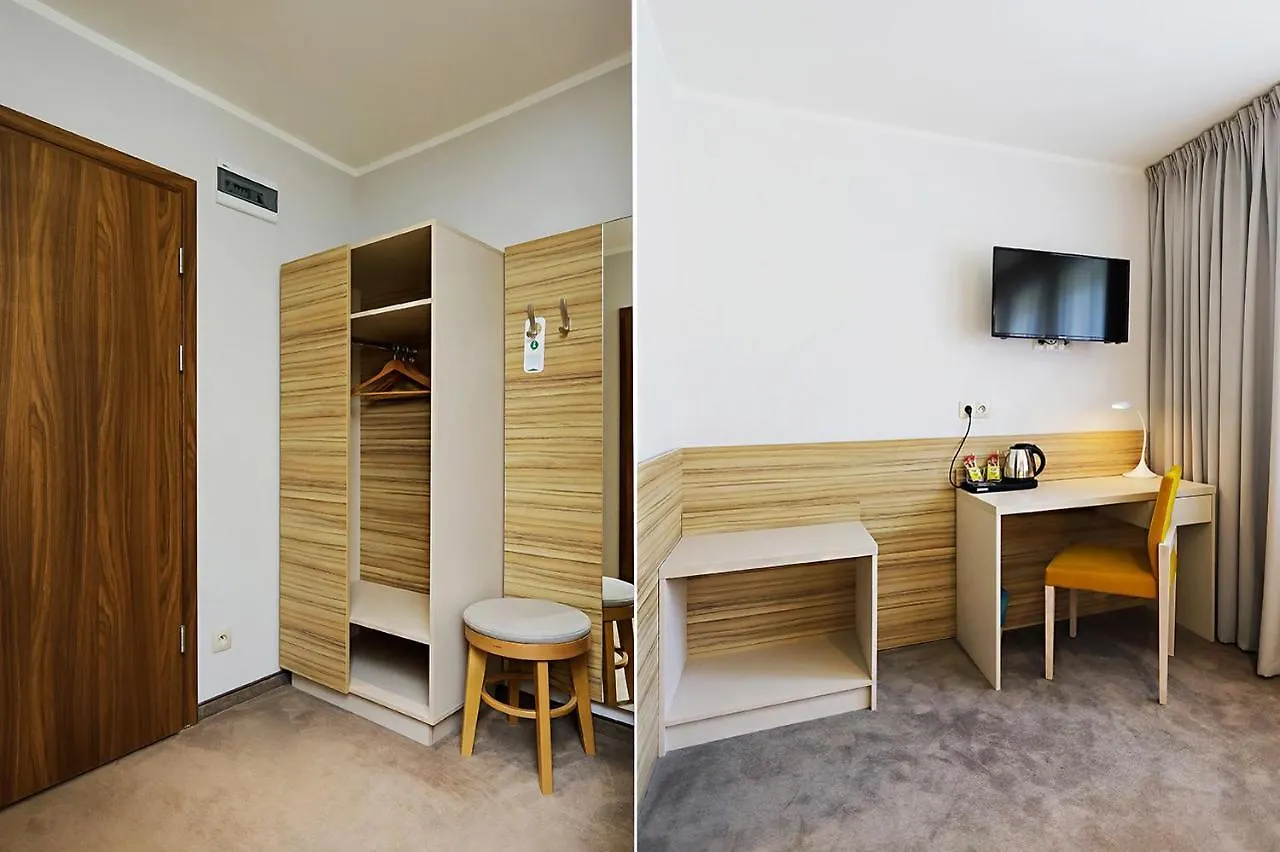 Poznan West Hotel - Airport 2*,